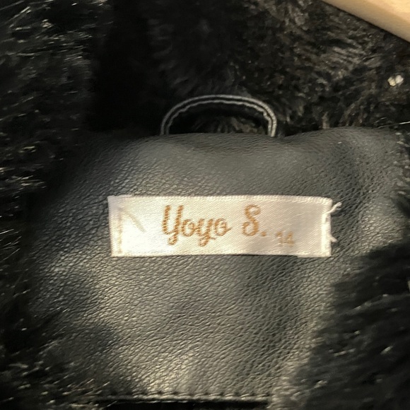 Luxurious Black Faux Fur Faux Leather Women's Jacket - Picture 8 of 13